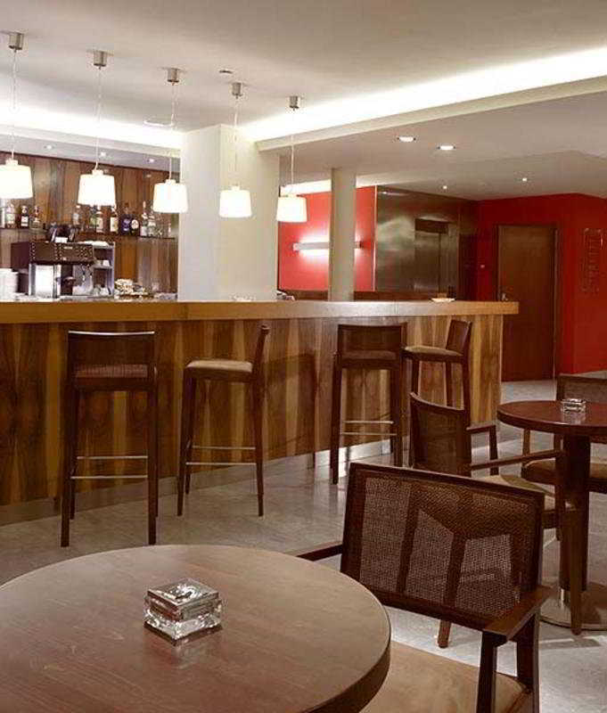 לה קורטינאדה Hotel Mu מסעדה תמונה