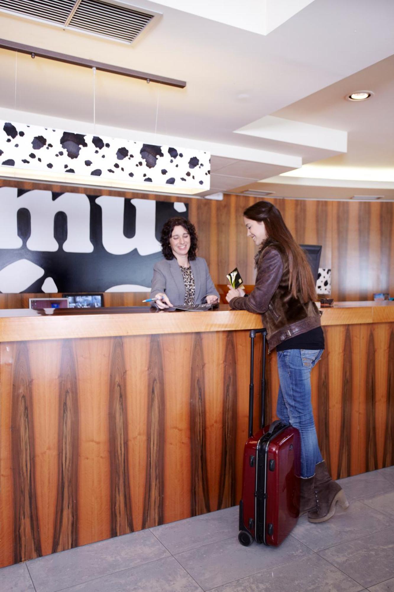 לה קורטינאדה Hotel Mu מראה חיצוני תמונה