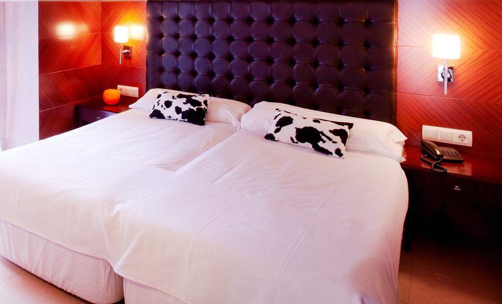 לה קורטינאדה Hotel Mu מראה חיצוני תמונה