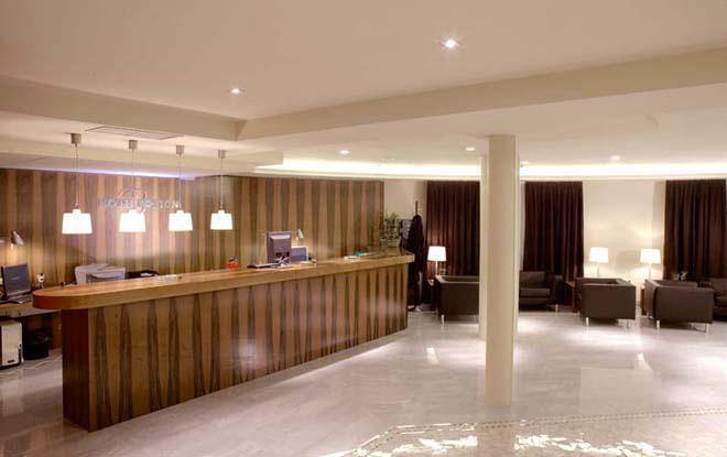 לה קורטינאדה Hotel Mu מראה פנימי תמונה