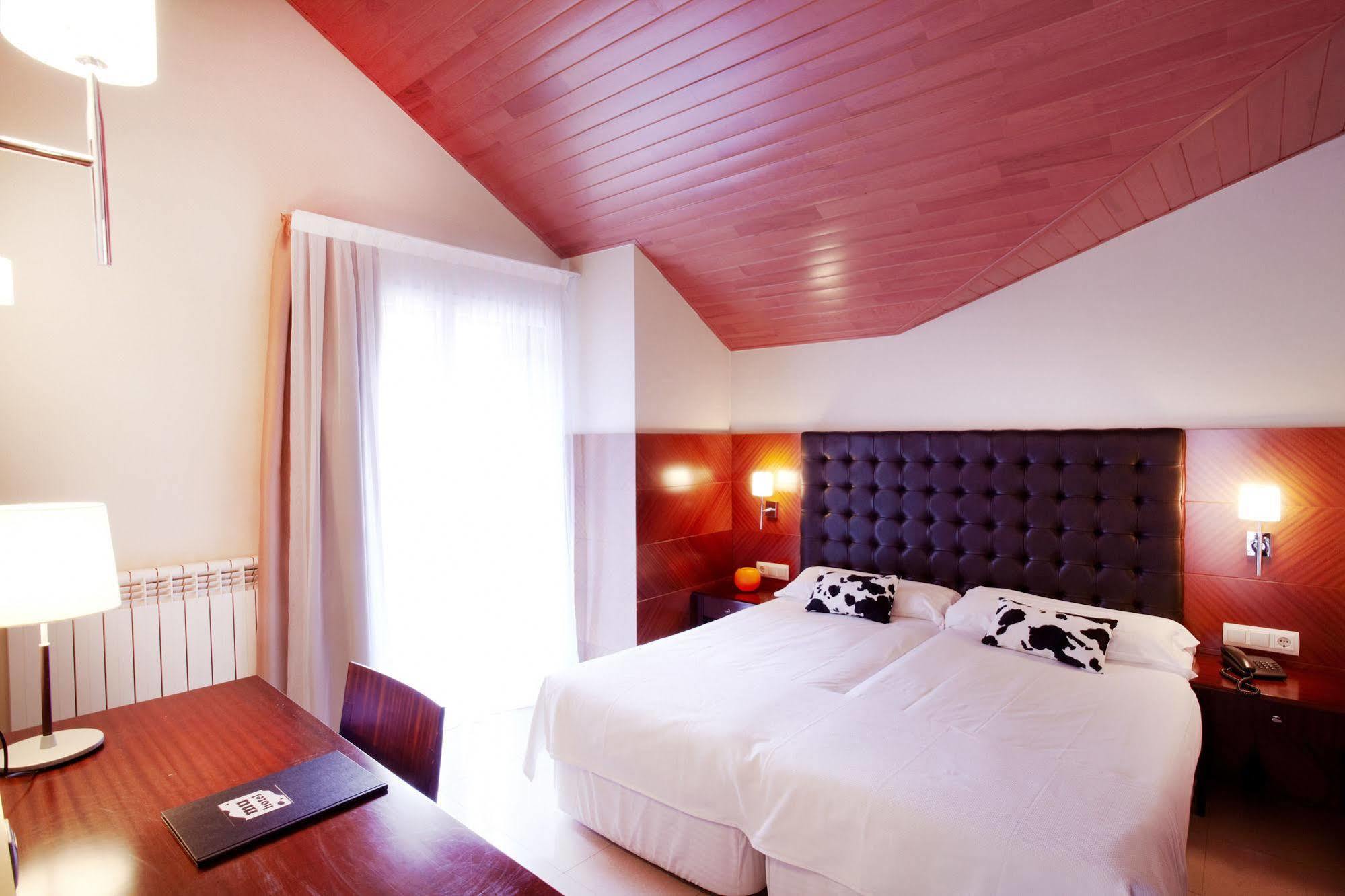 לה קורטינאדה Hotel Mu מראה חיצוני תמונה